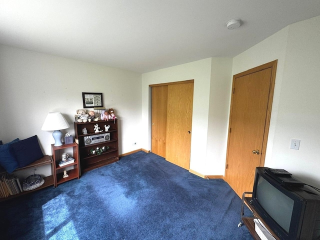 3512 Blue Ridge Ct, Carpentersville, IL 60110 - living area with carpet flooring