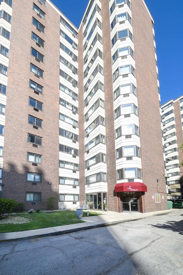 view of building exterior