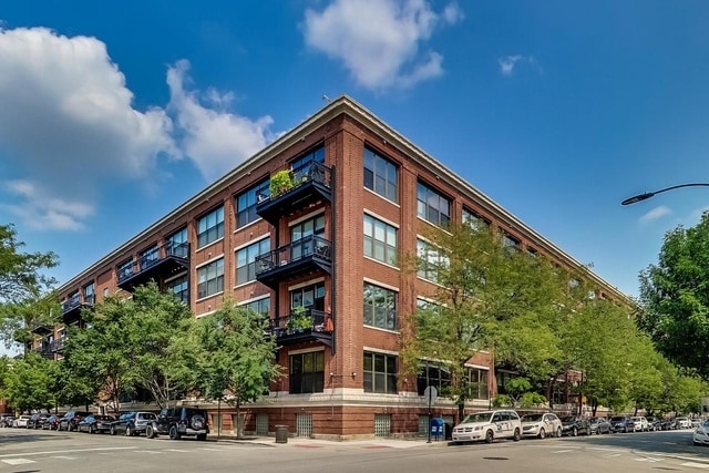 1040 W Adams St Unit 203, Chicago, IL 60607 - view of building exterior