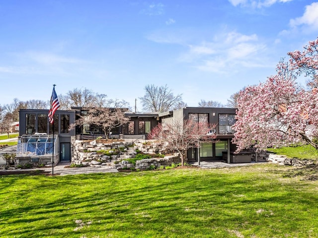 221 Parkview Dr, Bloomington, IL 61701 - back of house with a yard and a wooden deck
