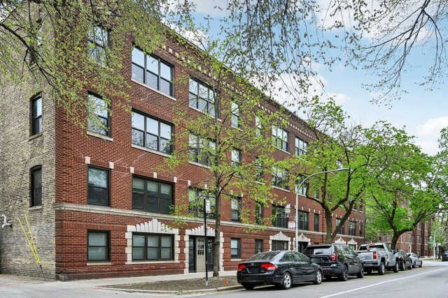 1247 W Roscoe St Unit 2, Chicago, IL 60657 - view of building exterior