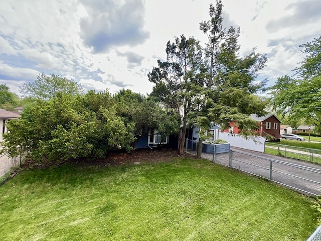 1309 Eureka St, Urbana, IL 61801 - view of yard