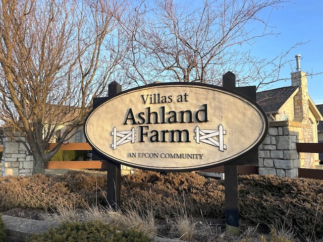 2715 J T Coffman Dr Unit 2715, Champaign, IL 61822 - view of community sign