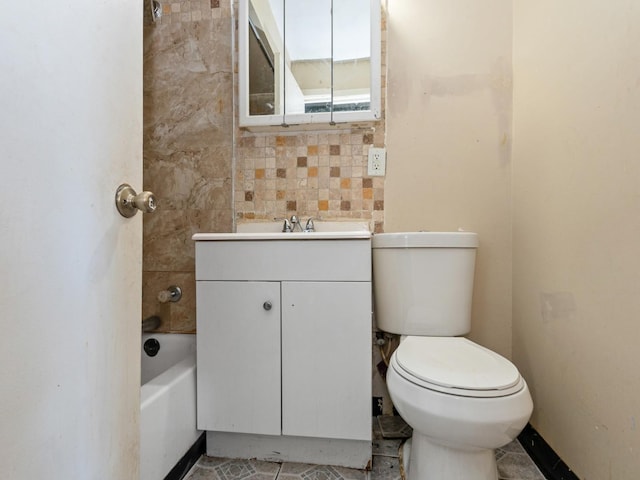 2720 E 76th Pl, Chicago, IL 60649 - full bath featuring toilet, vanity, and a bath