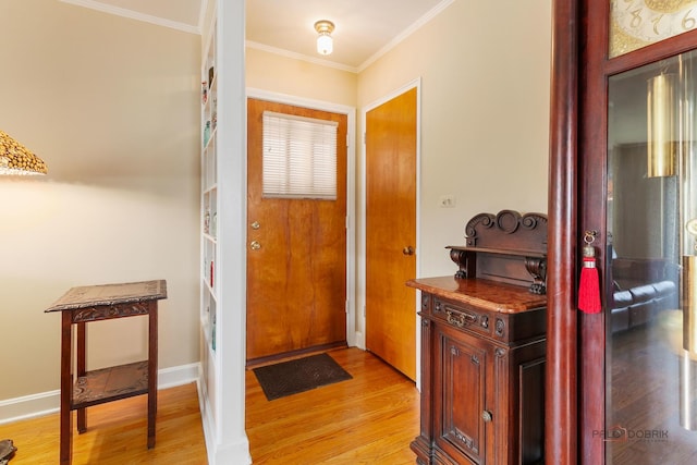 7220 W Ibsen St, Chicago, IL 60631 - foyer featuring crown molding, light wood-type flooring, and baseboards