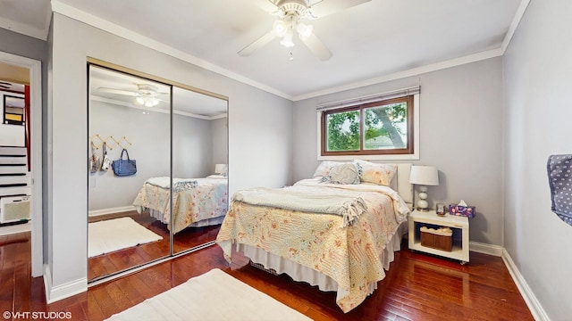1288 N Ashland Ave, Palatine, IL 60074 - bedroom featuring hardwood / wood-style flooring, a closet, ornamental molding, and ceiling fan