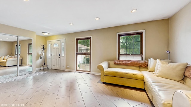 1288 N Ashland Ave, Palatine, IL 60074 - living area featuring recessed lighting