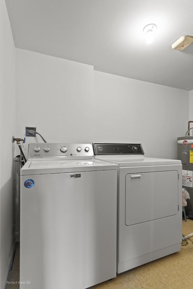 9199 N Rd Unit E, Palos Hills, IL 60465 - laundry room featuring washing machine and clothes dryer and electric water heater