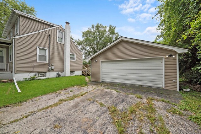 view of detached garage