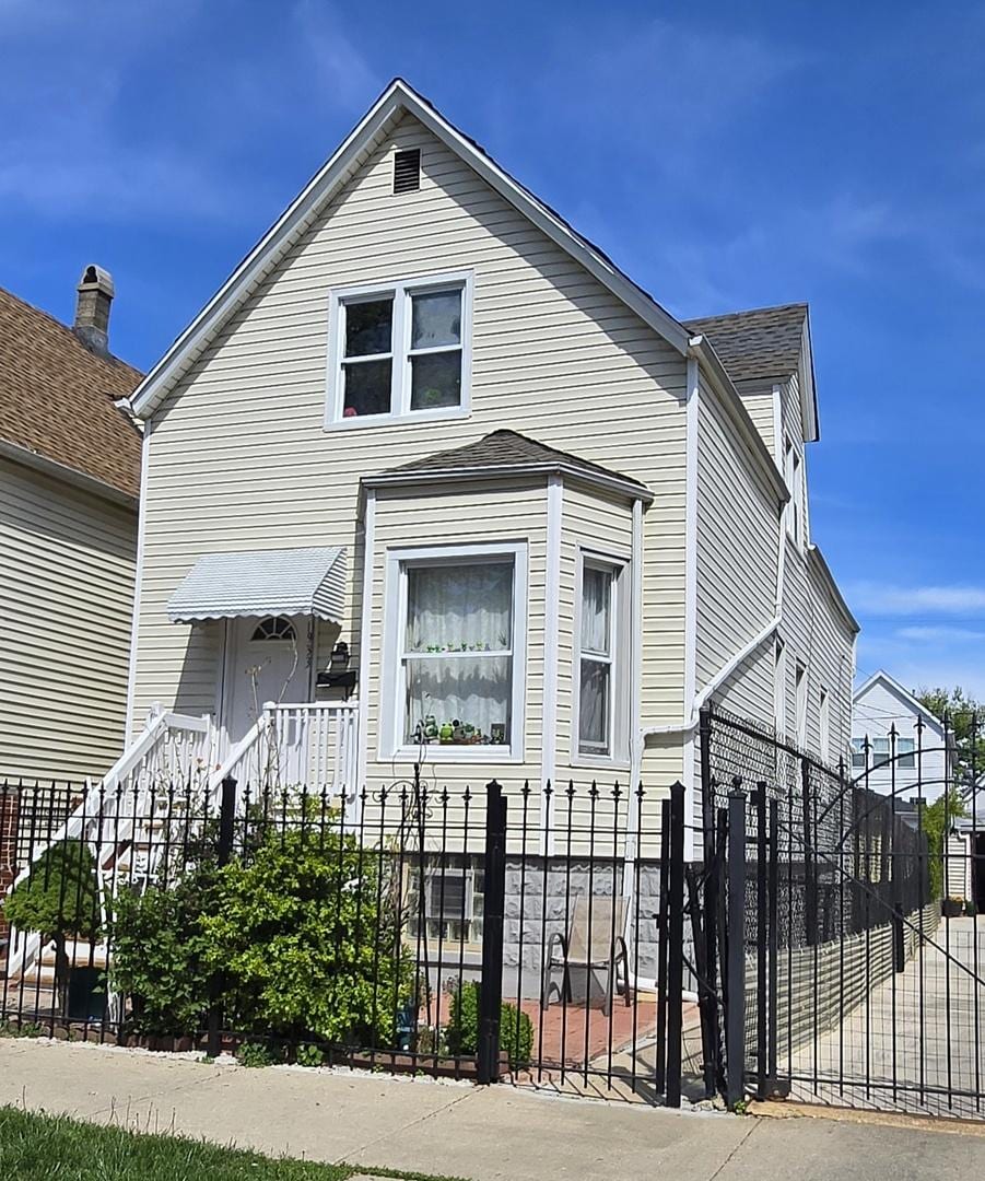 1933 N Ridgeway Ave, Chicago, IL 60647 - photo 1