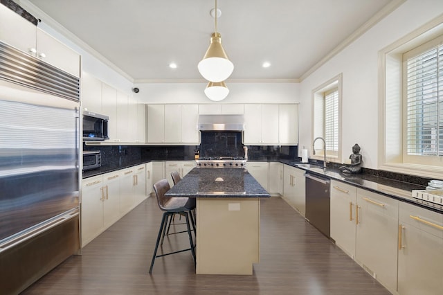 450 W Superior St, Chicago, IL 60610 - photo 13