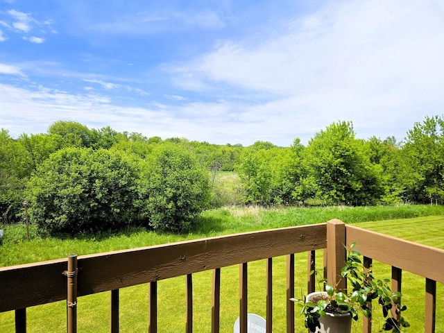 305 N Creekside Trl Unit C, Mchenry, IL 60050 - view of green lawn