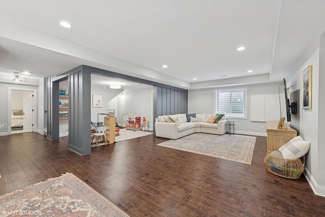 311 E Schiller St, Elmhurst, IL 60126 - living area featuring wood finished floors, baseboards, and recessed lighting