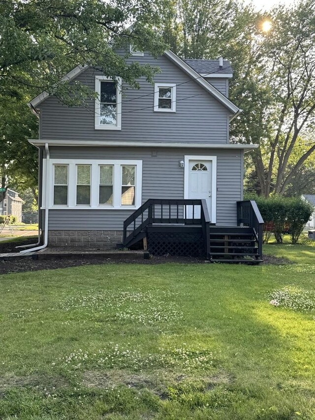 160 S Fordham Ave, Aurora, IL 60506 - rear view of property with a lawn