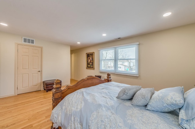 1716 N Beech Rd, Mount Prospect, IL 60056 - bedroom with recessed lighting, visible vents, and light wood-style floors