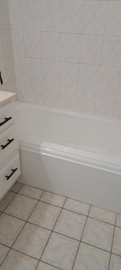 7234 W N Ave Unit 514, Elmwood Park, IL 60707 - full bathroom with tile patterned flooring and vanity