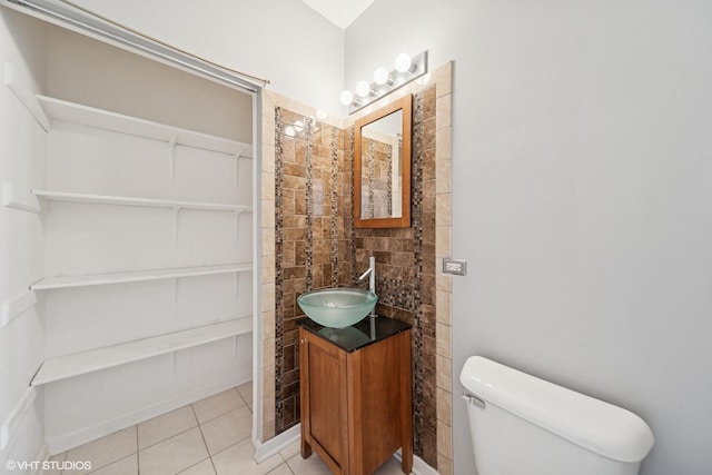 4736 S Saint Lawrence Ave Unit 1S, Chicago, IL 60615 - bathroom featuring vanity and tile patterned floors