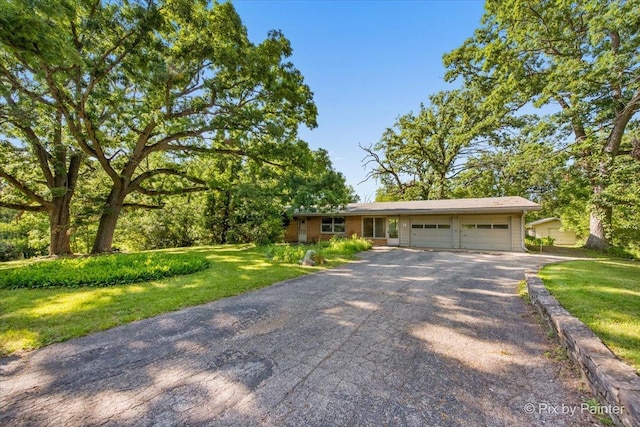 5010 Shady Oaks Ln, Crystal Lake, IL 60012 - view of front facade with a garage, driveway, and a front yard