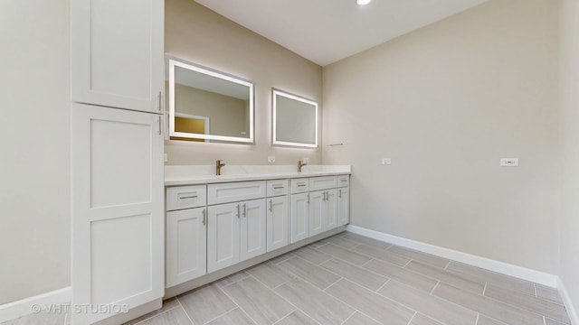 8980 N Enclave Dr, Burr Ridge, IL 60527 - bar featuring a sink, baseboards, and recessed lighting