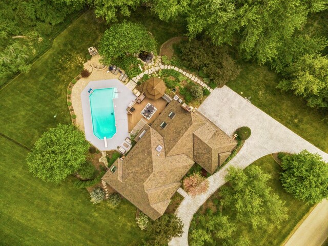 5632 Oakwood Cir, Long Grove, IL 60047 - aerial view of a pool area