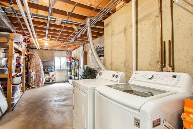 2825 Colonial Dr, Elgin, IL 60124 - laundry area with washer and clothes dryer