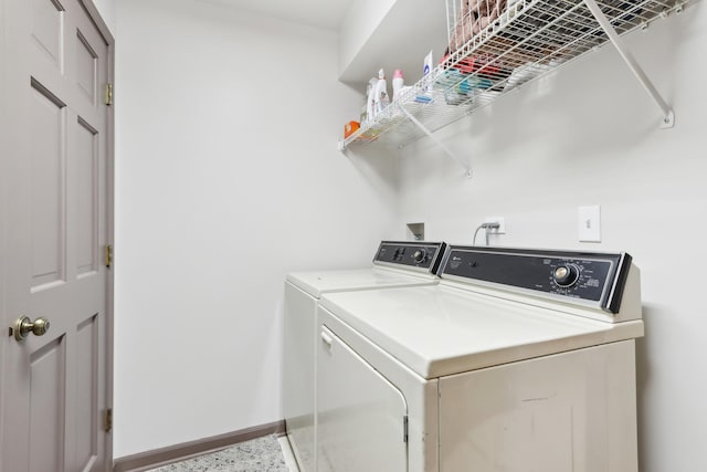 2835 Randall Ridge Ct, Elgin, IL 60124 - laundry area with washer and dryer and baseboards