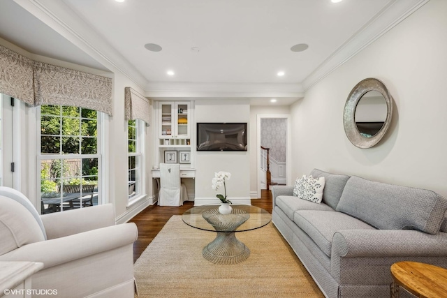 living room featuring dark wood-type flooring, ornamental molding, recessed lighting, and baseboards