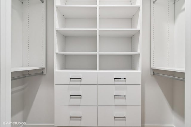 1928 W George St, Chicago, IL 60657 - view of walk in closet