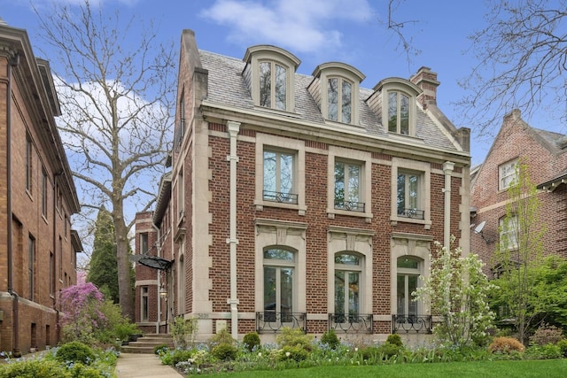 5626 S Woodlawn Ave, Chicago, IL 60637 - photo 1