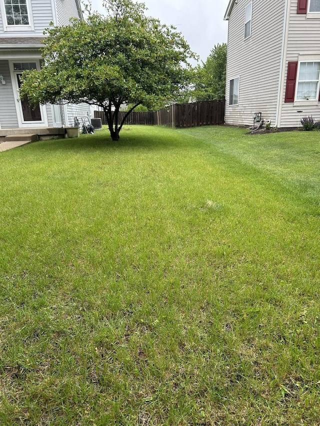 272 Aspen Cir, Gilberts, IL 60136 - view of yard