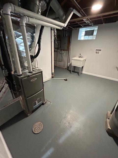 1473 Wentworth Ave, Calumet City, IL 60409 - below grade area featuring electric panel and heating unit