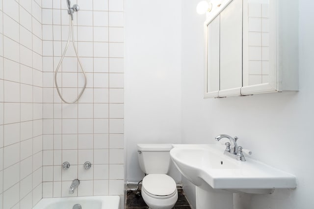 1449 N Artesian Ave, Chicago, IL 60622 - full bathroom featuring toilet, bathing tub / shower combination, and a sink