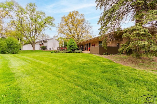 2312 Robertson Ln, Flossmoor, IL 60422 - view of yard
