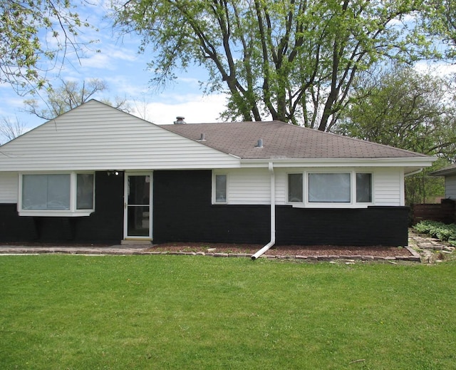 439 Indianwood Blvd, Park Forest, IL 60466 - back of property featuring a yard and roof with shingles