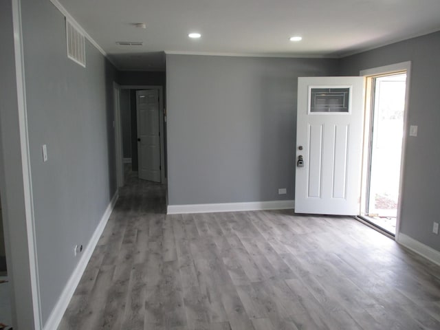 439 Indianwood Blvd, Park Forest, IL 60466 - foyer entrance with crown molding, wood finished floors, baseboards, and recessed lighting
