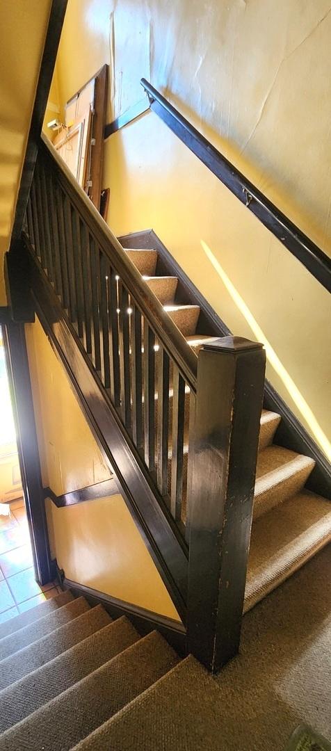 7943 S Vernon Ave, Chicago, IL 60619 - view of stairway