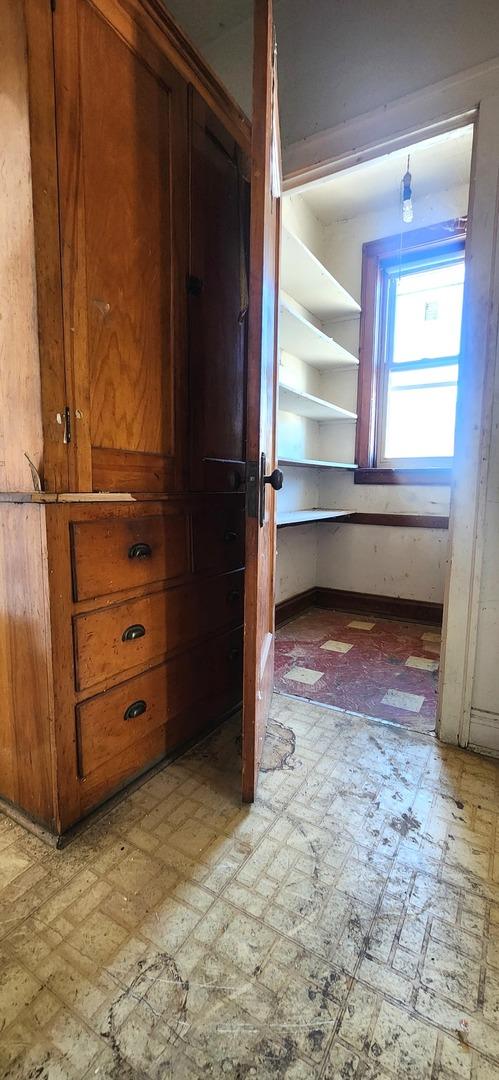 7943 S Vernon Ave, Chicago, IL 60619 - view of closet