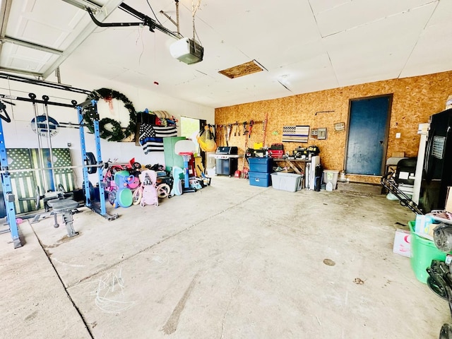 1310 E 15th Rd, Streator, IL 61364 - garage featuring a garage door opener
