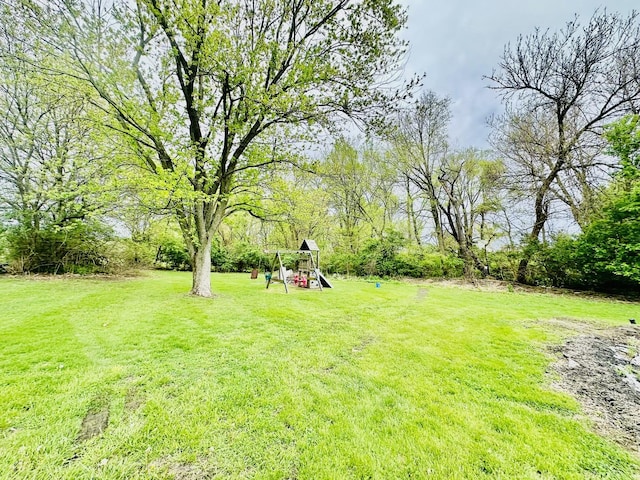 1310 E 15th Rd, Streator, IL 61364 - view of yard with a playground