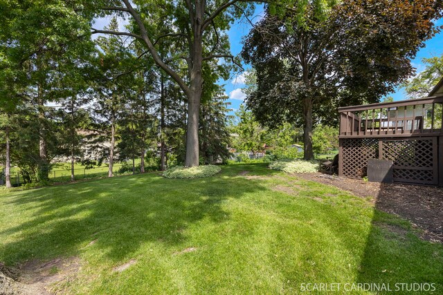6540 Terrace Dr, Downers Grove, IL 60516 - view of grassy yard with a deck