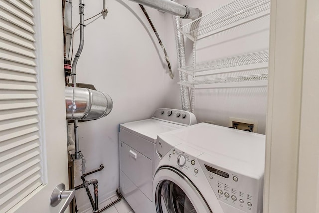 1214 N Marion Ct Unit A, Chicago, IL 60622 - laundry room with independent washer and dryer