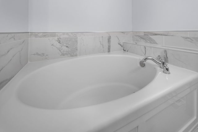 20445 Spirea Ln, Crest Hill, IL 60403 - interior details featuring a garden tub