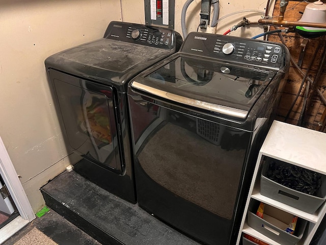 laundry area featuring laundry area and independent washer and dryer