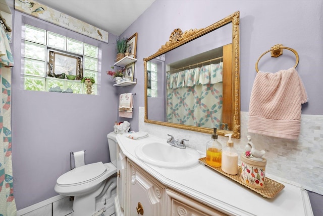 1306 Highland Ave, Berwyn, IL 60402 - full bath featuring vanity and curtained shower