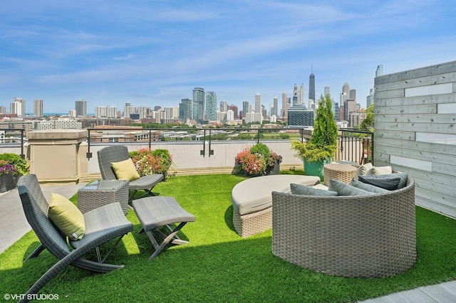 900 N Kingsbury St Unit 1150, Chicago, IL 60610 - view of green lawn featuring a skyline view