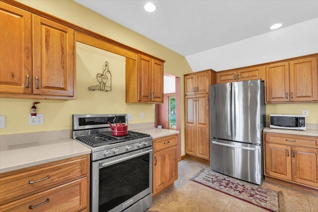112 W N Front St, Sadorus, IL 61872 - photo 11
