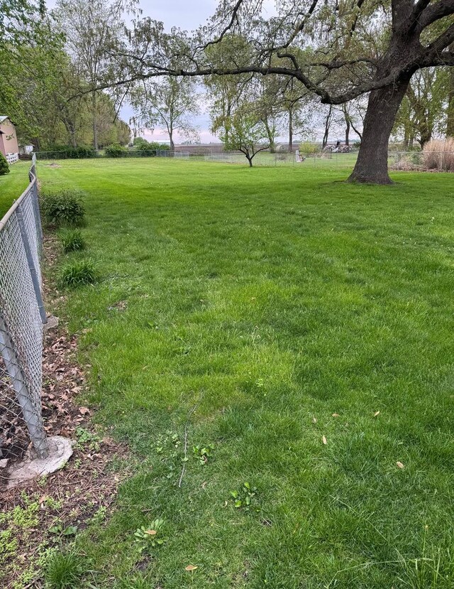 112 W N Front St, Sadorus, IL 61872 - photo 42