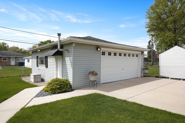 view of detached garage