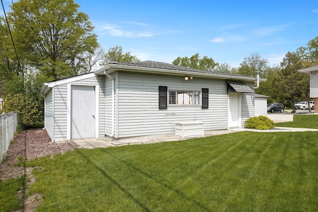 view of front of house with a shingled roof