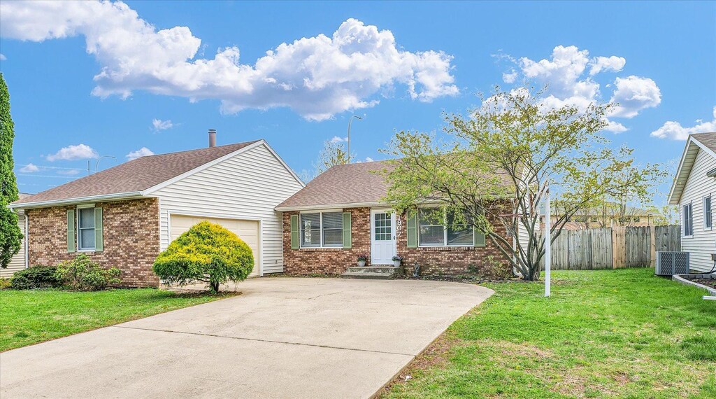 1907 Bittersweet Dr, Champaign, IL 61821 - photo 1